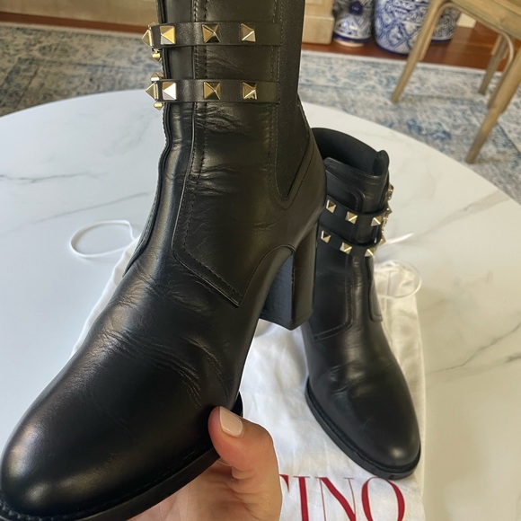 Valentino Rockstud Bootie worn 3X - Picture 5 of 9